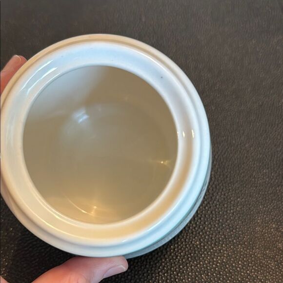 Oneida Ava Ceramic Sugar bowl with Lid Floral Design - Picture 4 of 8